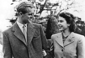 英女王庆70周年白金婚 公布最新合影