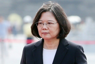 台民众喊全民拔蔡 快统一 现在很没尊严