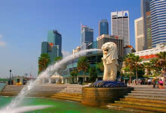 香港特首去了一趟新加坡，学回了这一手