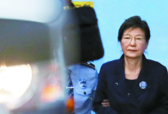 朴槿惠原情报高官被一锅端：刀口转向她