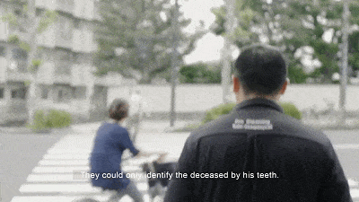 老人孤独死留万元遗产，生前家人寄来无数封信