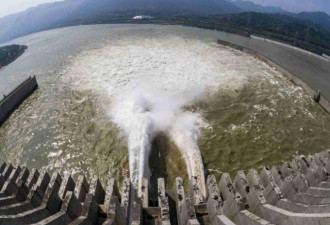 三峡大坝被质疑严重变形 美专家罕见揭真相