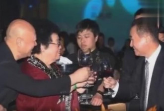 64岁迟重瑞与富商妻子现身 连王健林都要敬酒