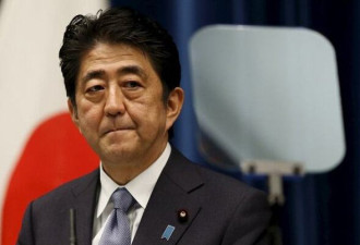 国会演讲时议员突然打喷嚏 安倍淡定回应嗨