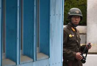 朝鲜士兵冒死越过非军事区 向韩国投诚