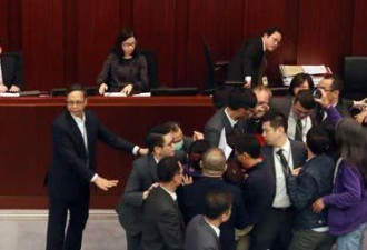 官媒：认清楚！香港反对派乱港阴谋分三步走