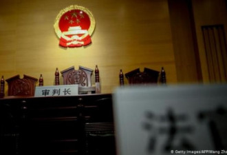 中国著名“伸冤律师”或被吊销执照