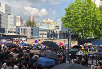 从元朗转向中环，香港人继续发起大游行