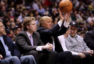 帮川普干掉政治对手的 竟是一个篮球教练