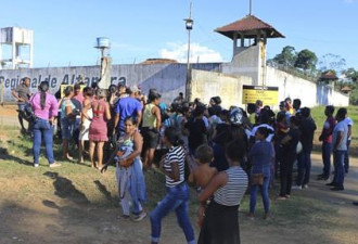 巴西监狱帮派互斗52死：16人遭遇斩首