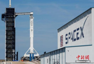SpaceX&quot;龙&quot;飞船发射升空，搭载2.5吨补给物资