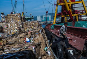 当中国不再做全世界的垃圾桶 全球被牵动了
