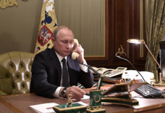 特朗普给普京打了通电话：愿帮你灭西伯利亚火