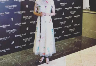 适得其反？李嘉欣晒下厨视频，因生疏姿势被嘲