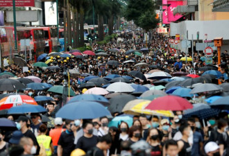香港游行停不了 数万人参与旺角游行