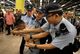 央视：惩治暴力恢复香港法治秩序刻不容缓