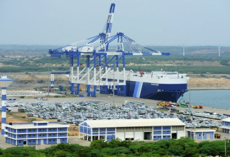 无力偿还债务，斯里兰卡将战略港口移交中国