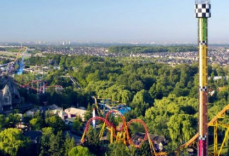 加拿大奇幻乐园成惊悚乐园！游客被挂在空中