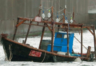 朝鲜渔船不断漂来 日本急了 担心是间谍登陆