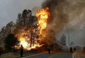 加州野火造成至少一人死亡，数千人撤离
