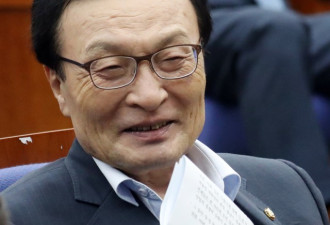 韩执政党党首上午开会批日本 中午去日料喝清酒