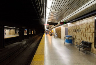 多伦多College地铁站发出难闻气味 乘客被疏散