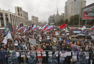 普京专制  莫斯科万人游行要求选举自由