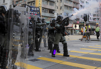 香港警方执法暴力升级，民众白宫、联合国请愿