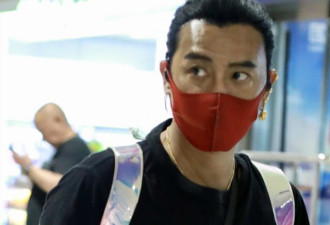陈志朋近照曝光，衣着回归常态，腿却意外抢镜