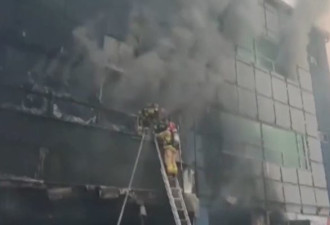韩国健身房大火 至少29死 民众跳楼逃生