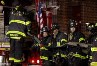 纽约公寓火灾致12人死 市长:25年来最严重