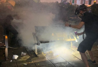 反修例示威屡酿冲突 香港警方已拘捕748人