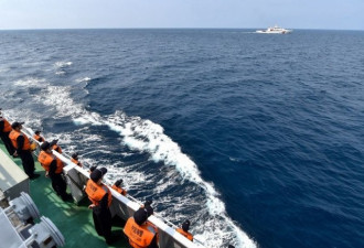 美国航母突然驶入南海 越南：中国勘测船已撤离