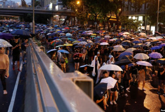 香港周日再爆大规模游行 号称有170万人参加