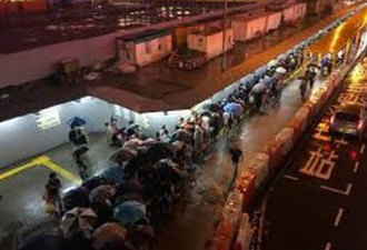 香港警方：香港18日非法游行最高峰12.8万人