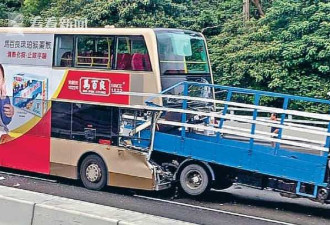 香港大巴追撞货车遭车尾插入 大巴司机吐血身亡