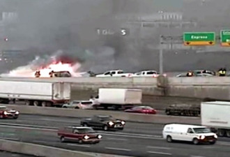 安省409号高速公路两车相撞起火 一人死亡