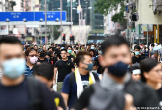 谣言风暴席卷香港，究竟是谁在操弄真相？！