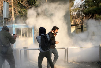 伊朗最高领袖指责敌对国家煽动骚乱