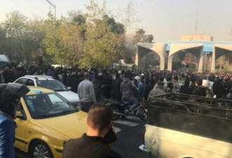 伊朗民众持续示威 川普使劲发推特拱火