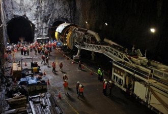 直击：全球最烧钱的纽约地铁工程