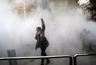 从抗议到暴动！伊朗起义三日谈