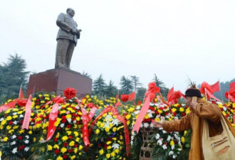 毛泽东诞辰124周年 数万民众涌入韶山