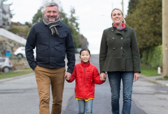 加拿大养母为女儿寻亲 感动无数中国人