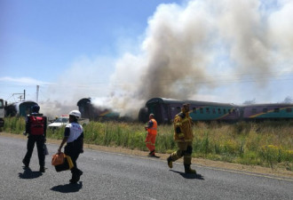 惨！南非火车撞卡车 已12死260人伤