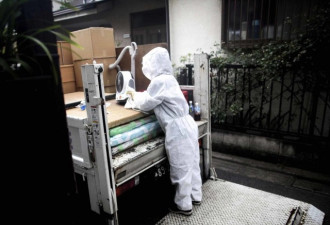 实拍日本“凶宅”：老人死后无人收尸被虫蛀