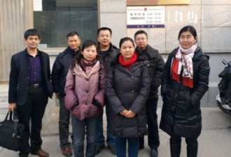 北京人权律师提修宪建议后遭刑拘抄家