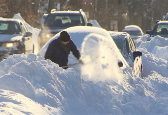 蒙特利尔大雪不止，周一交通非常困难