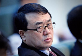 文强亲信用茶杯砸薄熙来 遭王立军暴殴致失禁