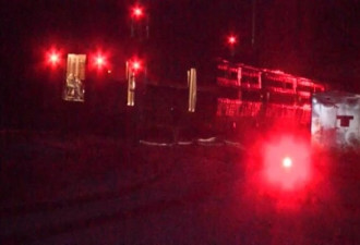美国国家铁路客运公司载客火车脱轨,无人伤亡